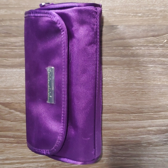 Younique Cosmetics Bag - Picture 1 of 4